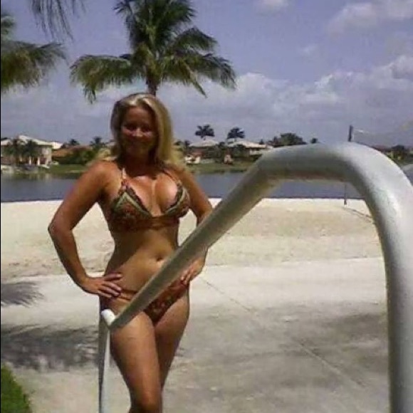 Meet your Posher, Annette Beau - Picture 15 of 16